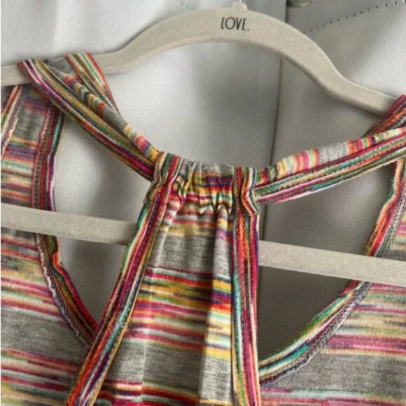 One Clothing Tank - Picture 3 of 3